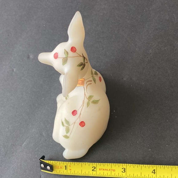 Vintage Fenton Deer Twining Ivory Satin Glass Christmas Hand Painted Gold Collar - Picture 8 of 9